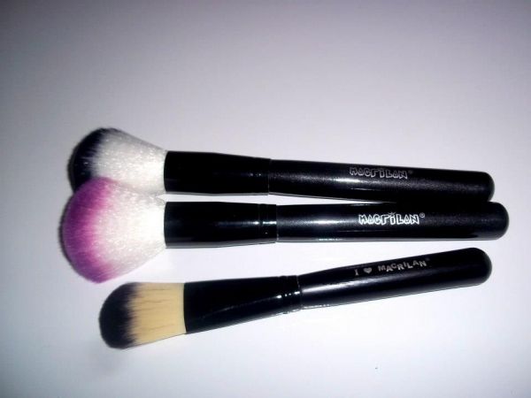 pincéis